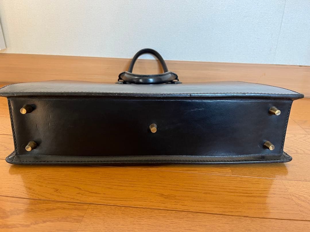 土屋鞄マグナス　ファスナー　ブリーフ