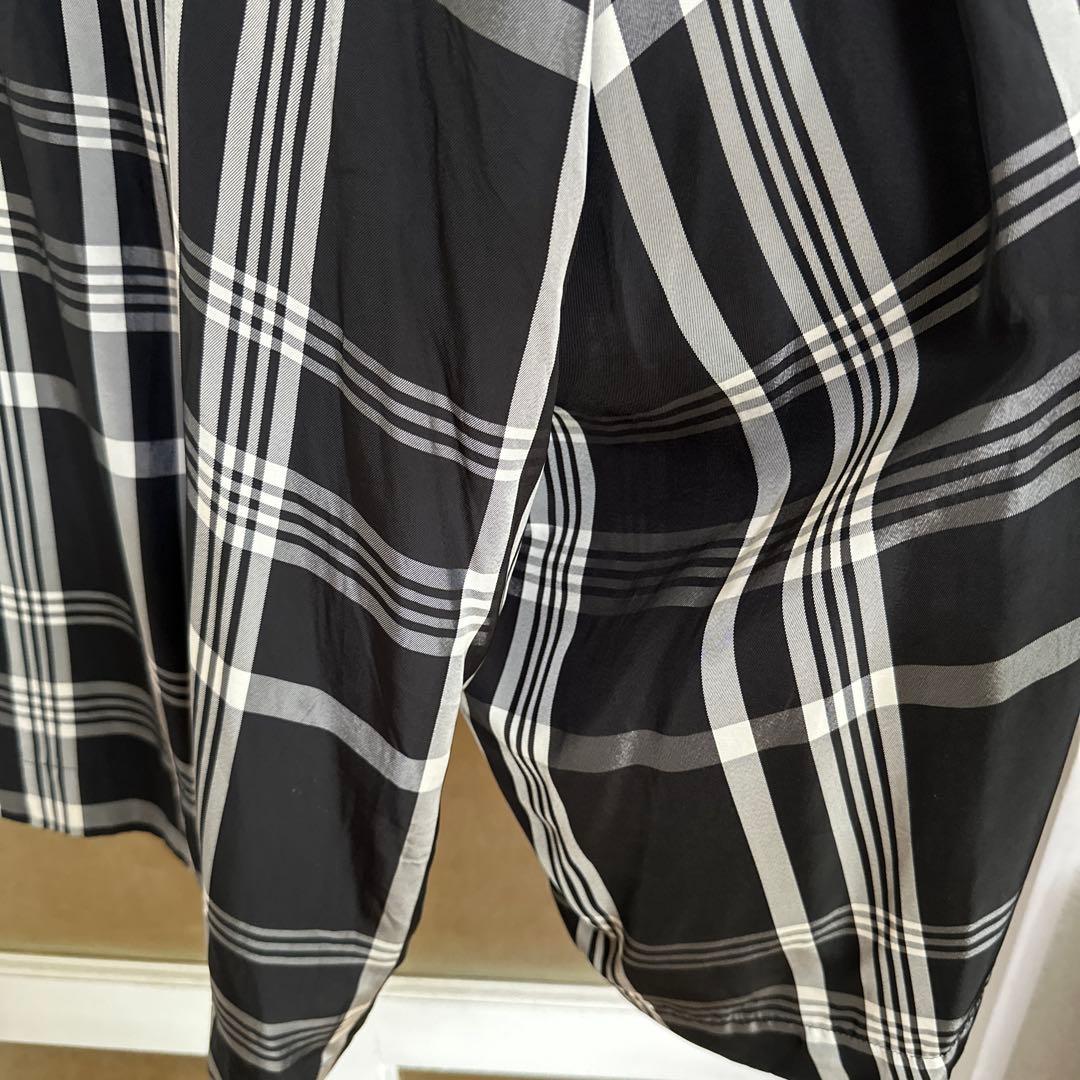 y'sワイズ黒白チェック柄アシンメトリーワイドパンツ