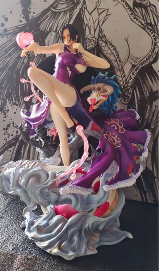 ワンピース ボア・ ハンコック 【戦損服】 ガレージキット フィギュア