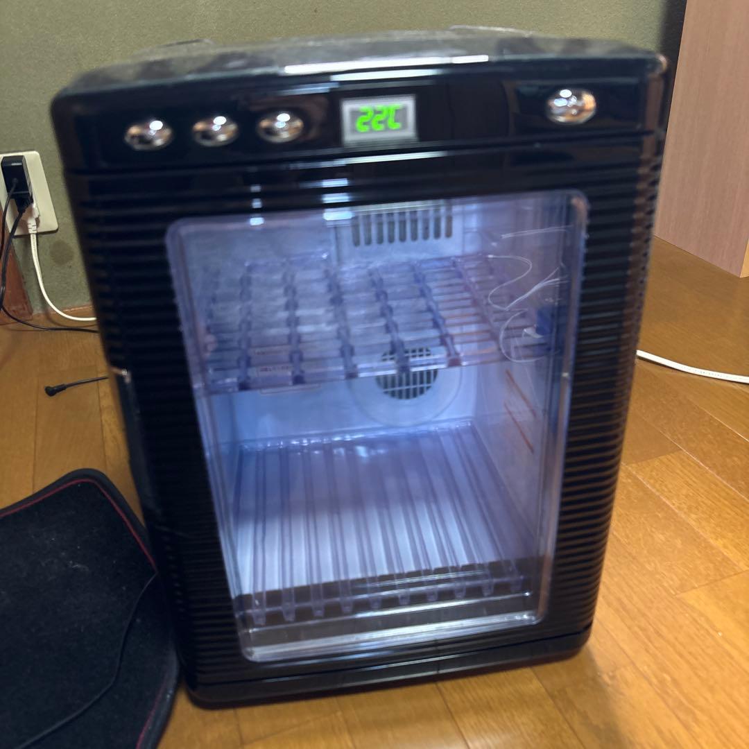ミニ冷蔵庫 デジタル温度表示付き 保温も可能