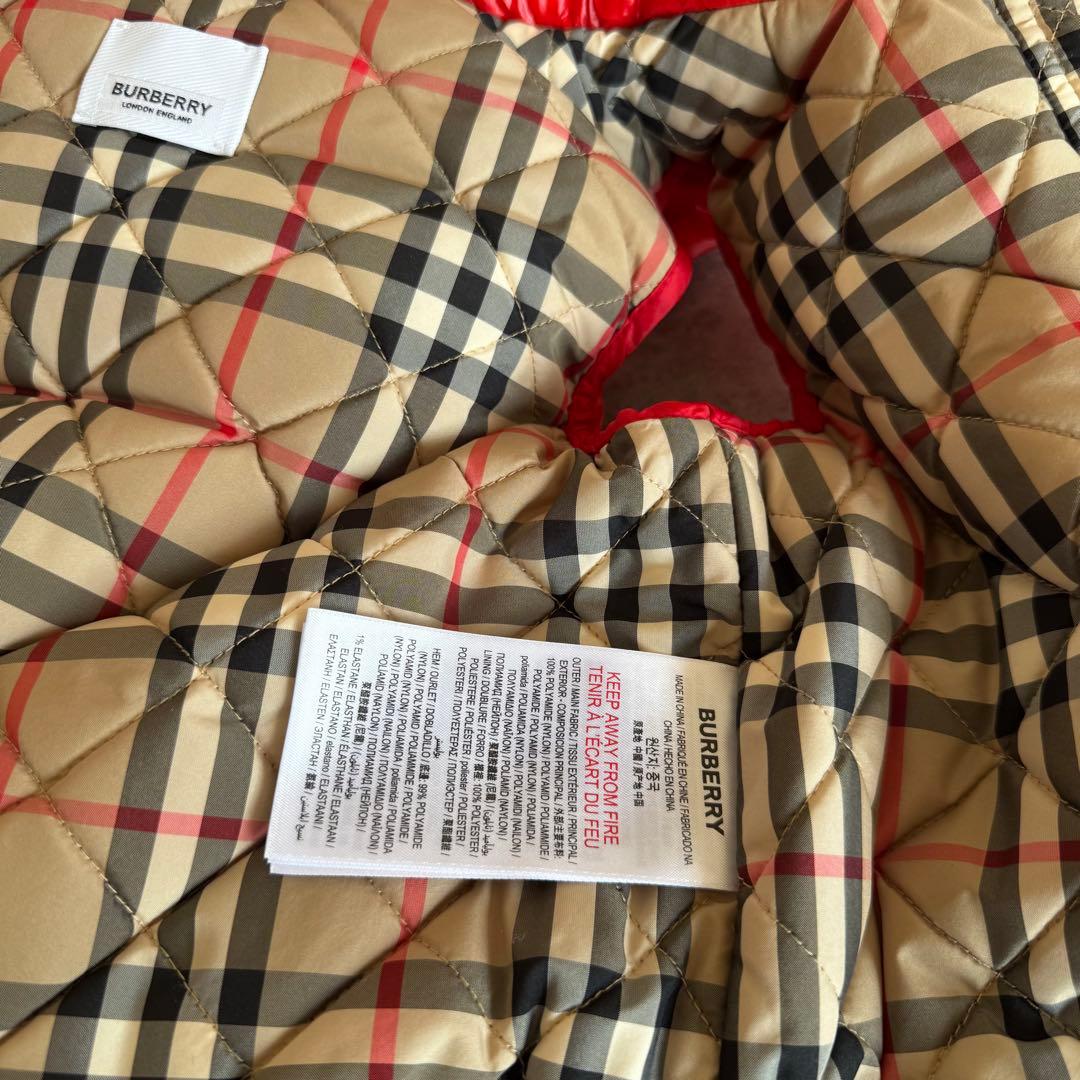 極美品 バーバリー キッズ ダウンベスト 92 赤 フード キッズ
