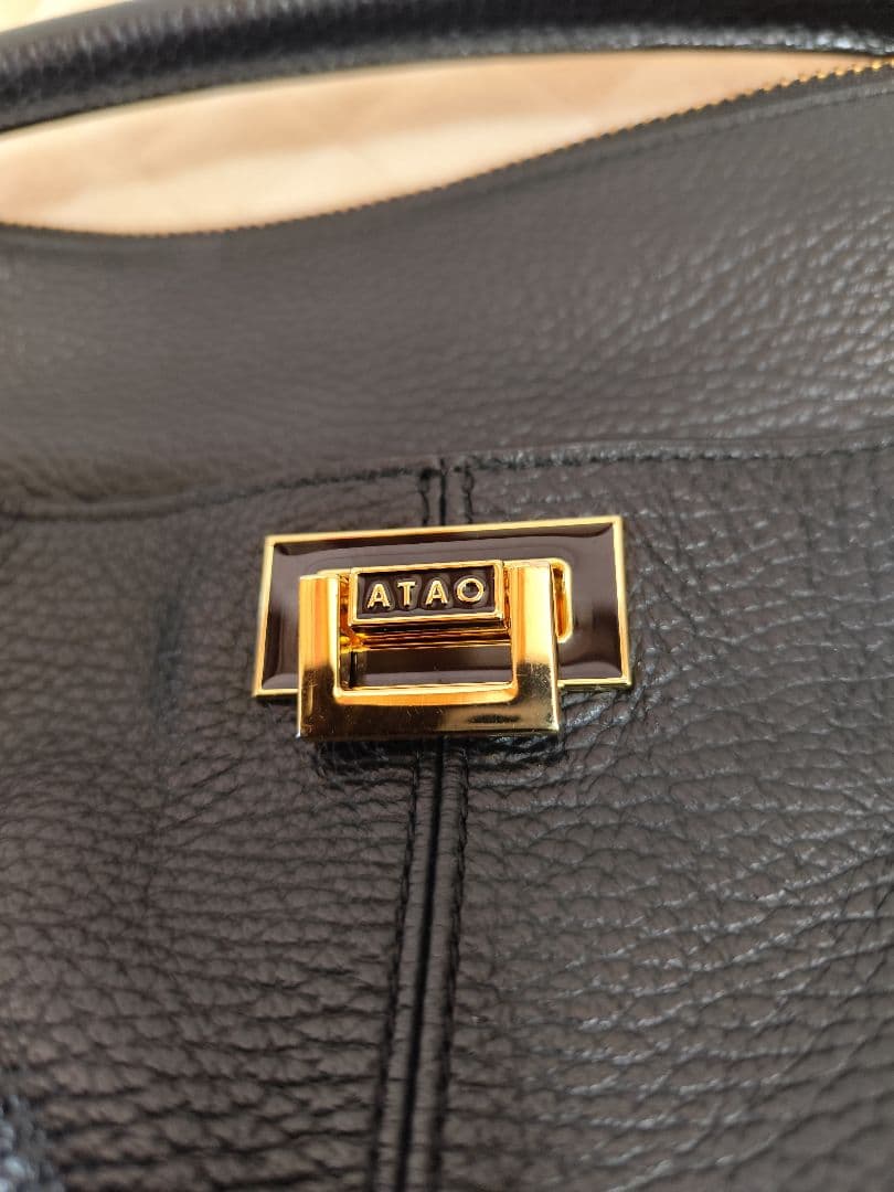 ATAO ブラックレザー ショルダーバッグ