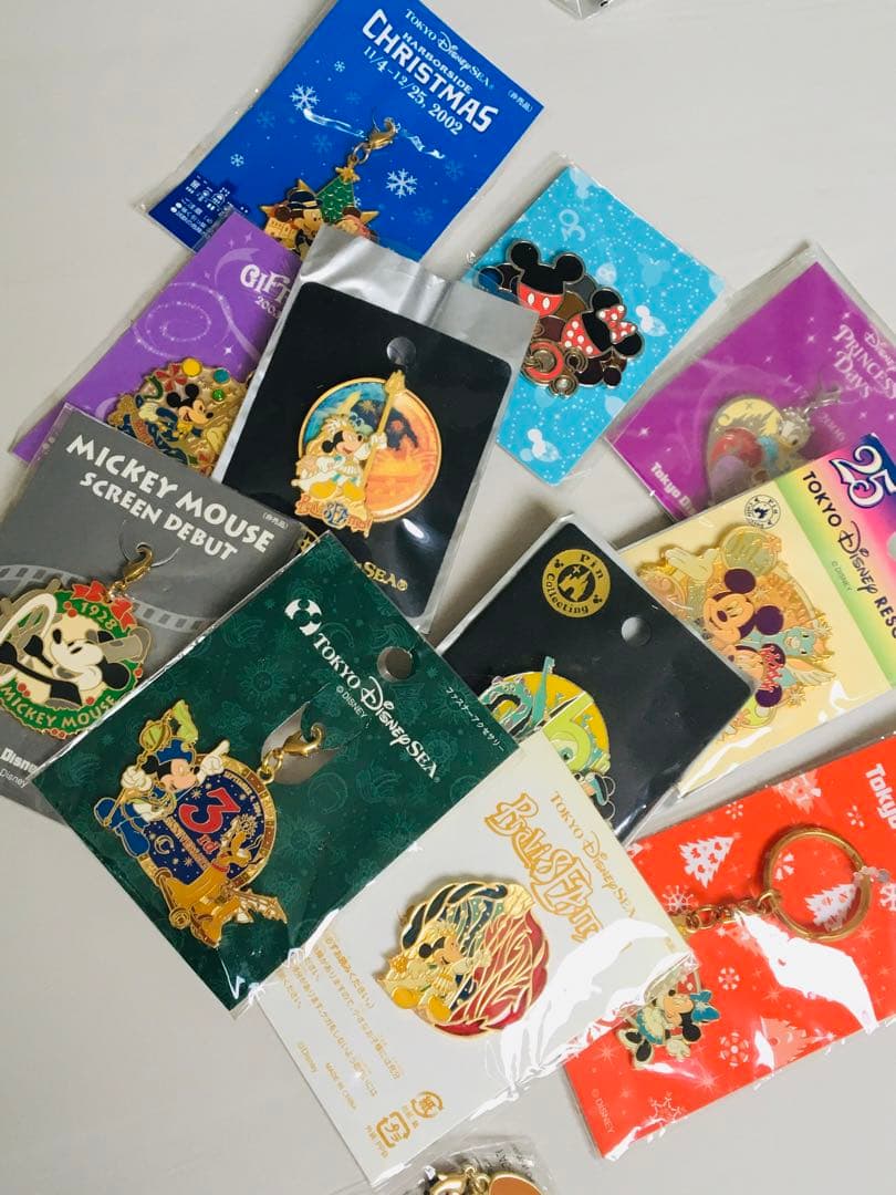 Disney Mall Exclusive シンデレラ ピンバッジ 限定版200 再販決定