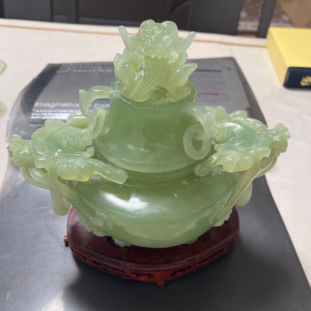 中国美術 翡翠彫刻 瓢箪と蔓 香合 台座付 箱有り 中国美術 翡翠彫刻