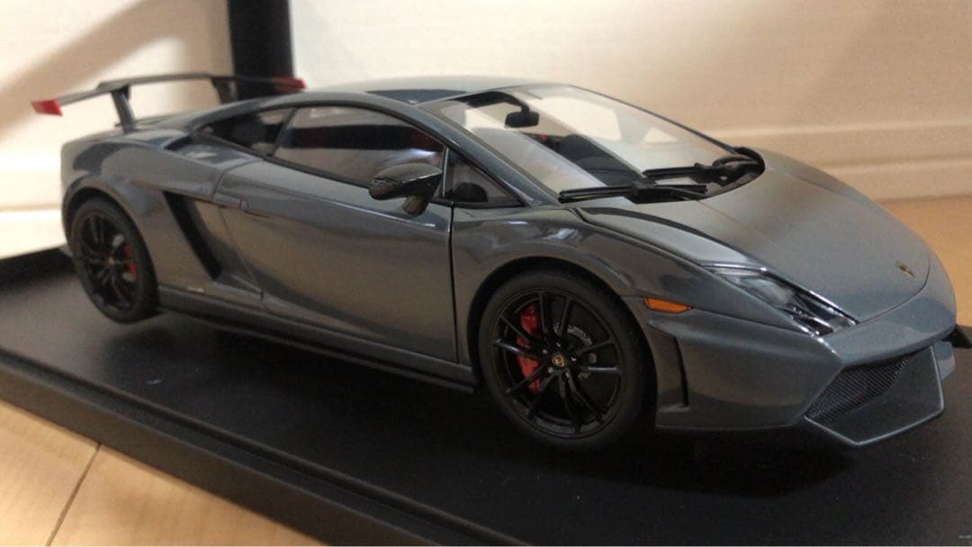 1/18 オートアート ランボルギーニ ガヤルド LP570-4 - メルカリ