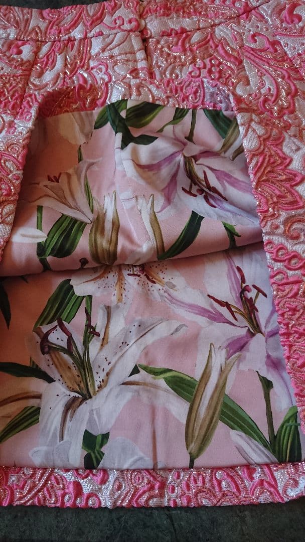 ＼新品未使用／ ドルチェアンドガッパーナ ペイズリーラメ刺繍 スカート