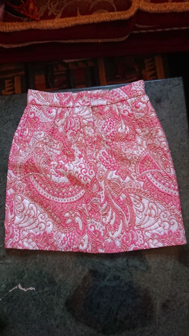 ＼新品未使用／ ドルチェアンドガッパーナ ペイズリーラメ刺繍 スカート