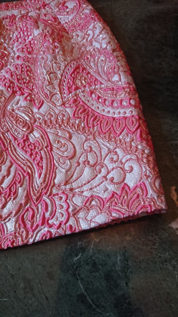 ＼新品未使用／ ドルチェアンドガッパーナ ペイズリーラメ刺繍 スカート