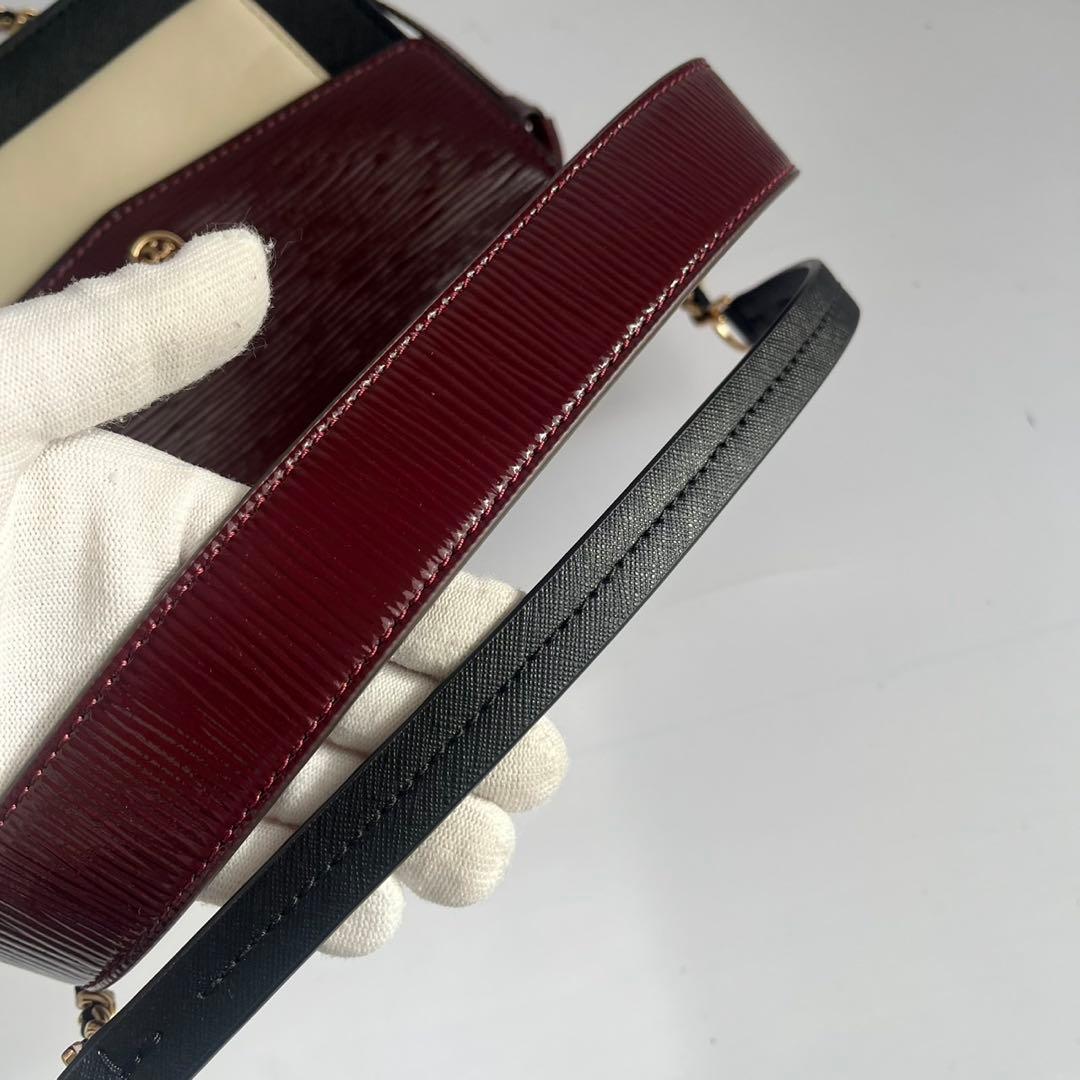 ✨未使用保管✨　Tory Burch ショルダーバッグ　レザー　パテント