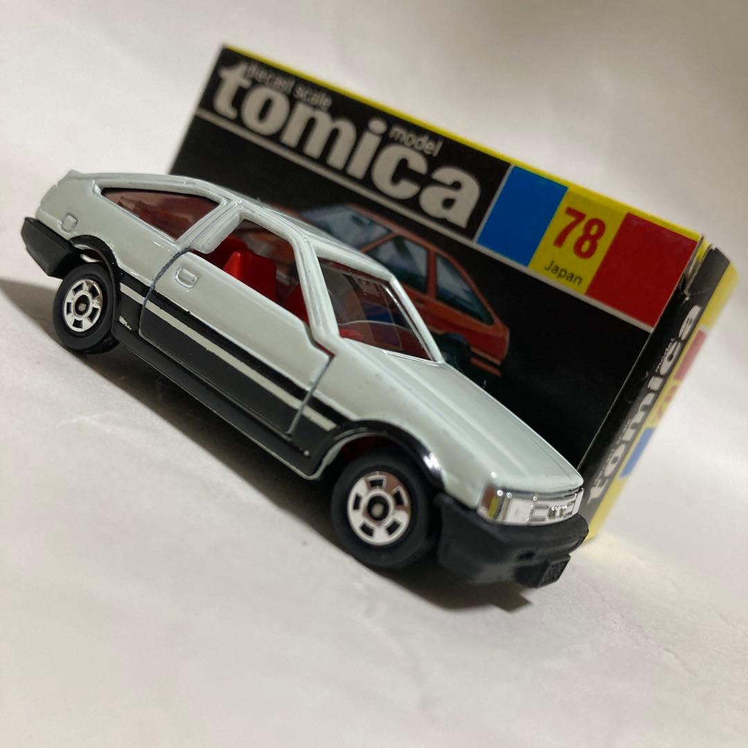 トミカトヨタカローラレビンです。AE86 日本製 スーパーギフトSG