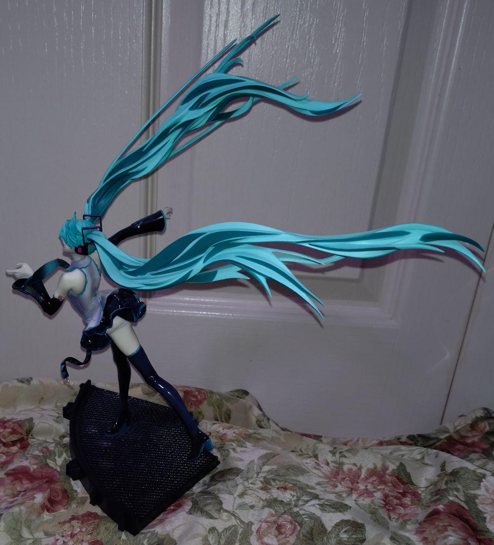 初音ミク 恋は戦争 Refine Ver. 1/8スケール 完成品フィギュア