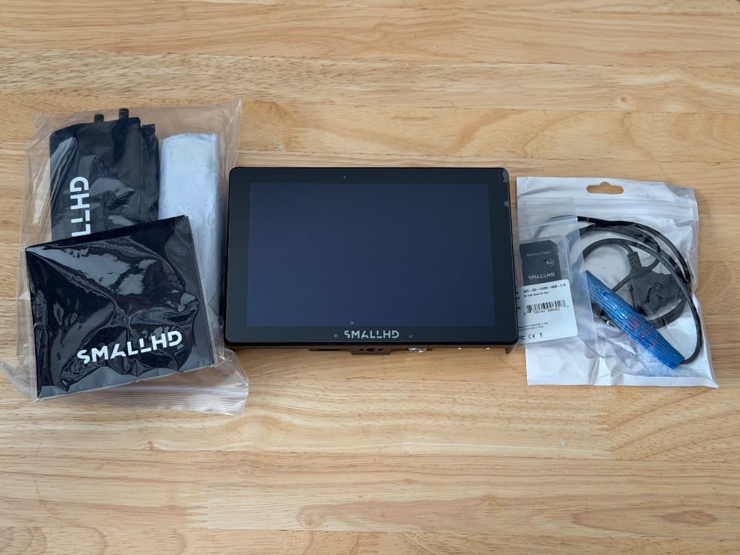 未使用 SMALLHD CINE7 フィールドモニター アクセサリーセット