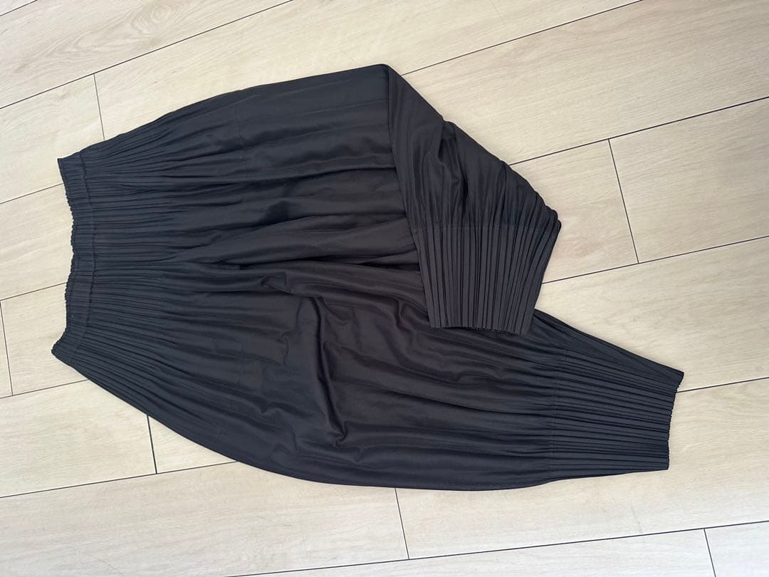 PLEATS PLEASE 黒 サルエルパンツ