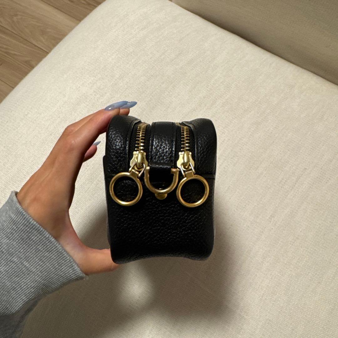 Tory Burch ブラックレザーショルダーバッグ