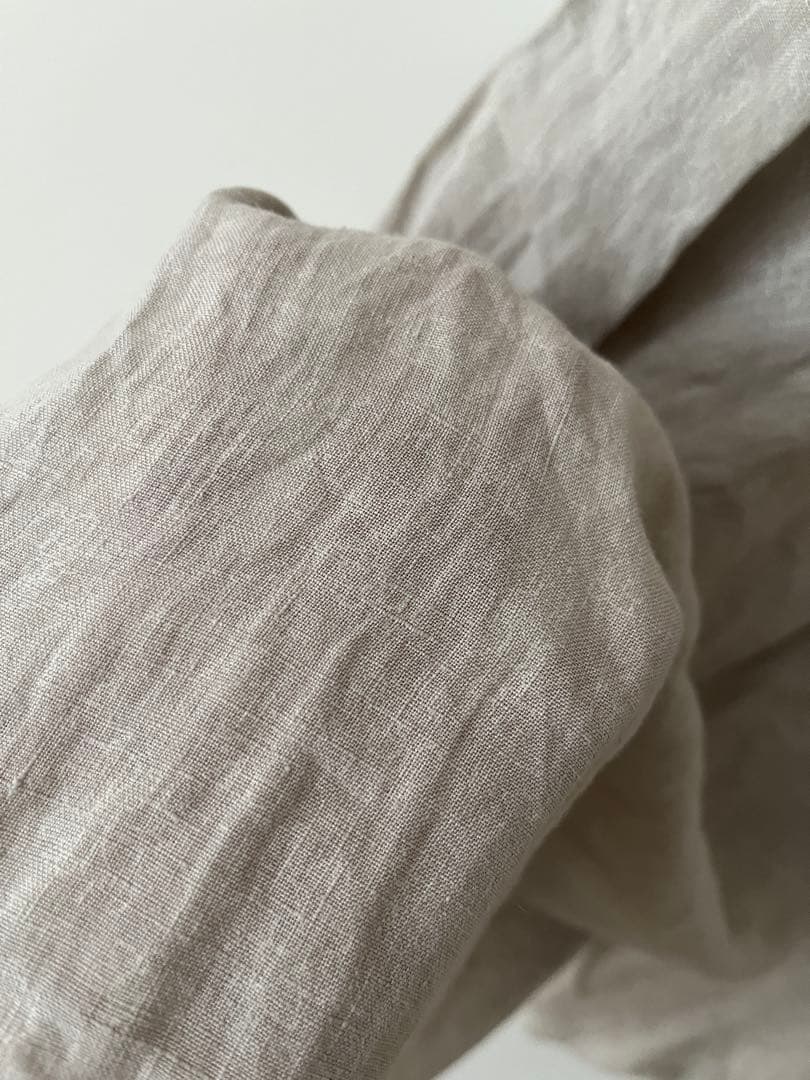 cosmic wonder floral pattern リネン 薄灰色