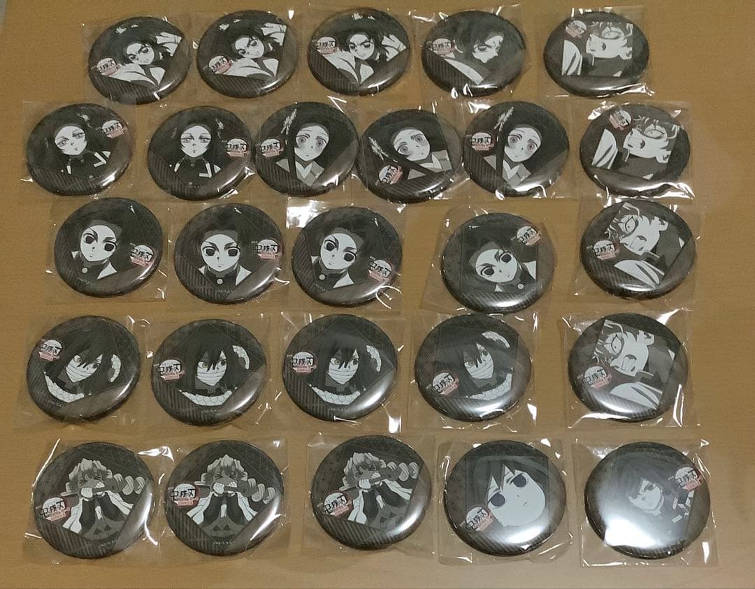 鬼滅の刃　無限城　お楽しみくじ　ダイニング　缶バッジ　70点