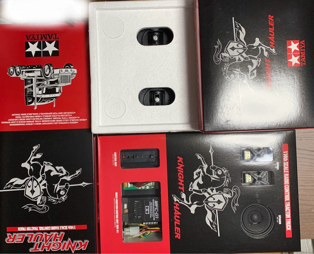 タミヤ　1/14電動RC トレーラーヘッドナイトハウラー メタリックスペシャル