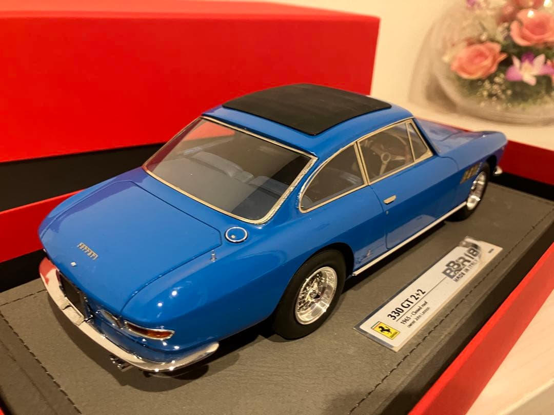1/18 BBR フェラーリ 330 GT 2+2