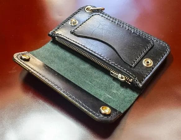 新喜皮革　ホースバット トラッカーウォレット 手縫い ミドル 馬革