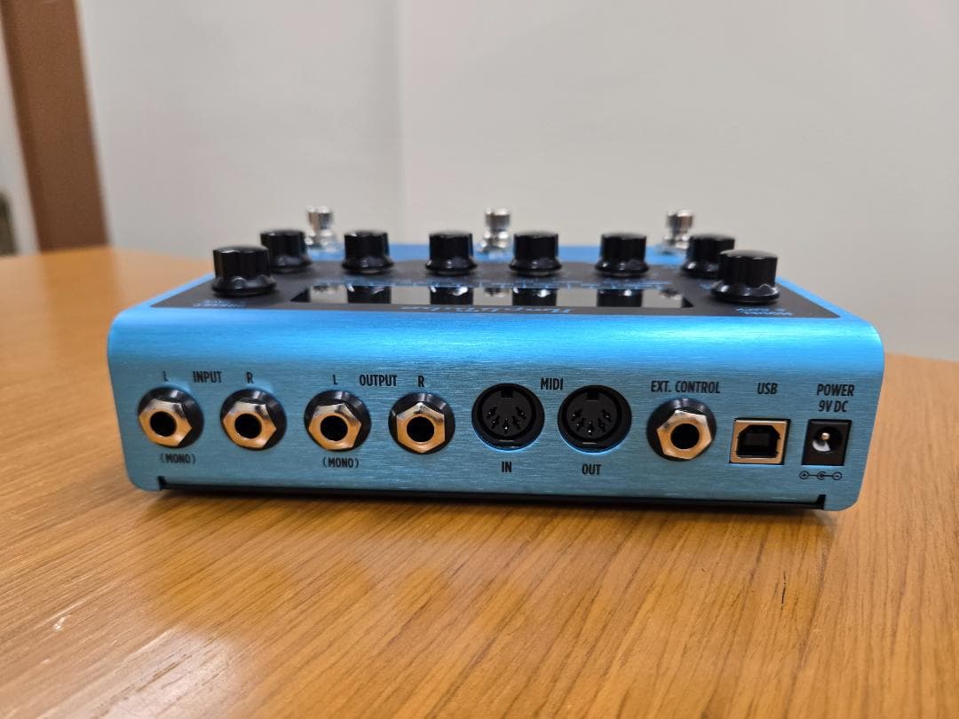 極美品・試聴のみ数回】AmpliTube X-Space ※付属アプリなし