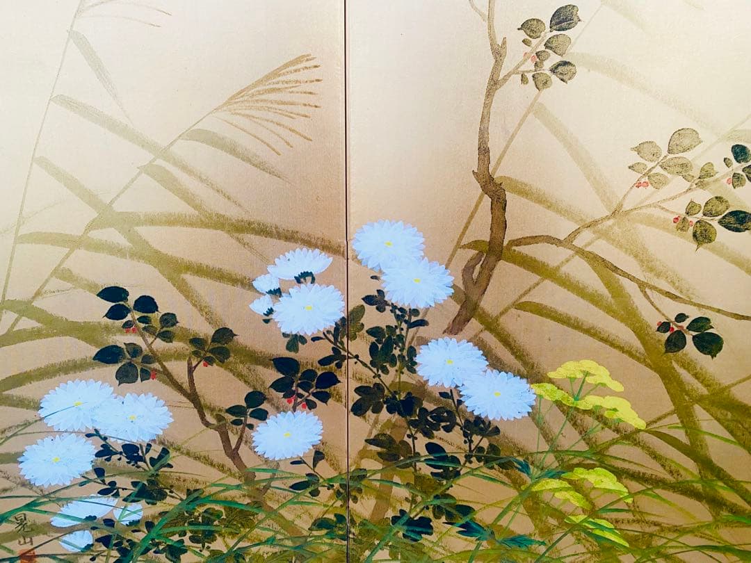 日本画 屏風 金色の背景 花