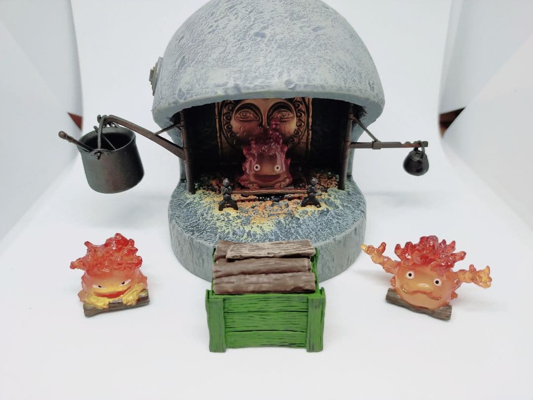 カルシファー フィギュア 暖炉 ハウルの動く城 ジブリ コミニカ