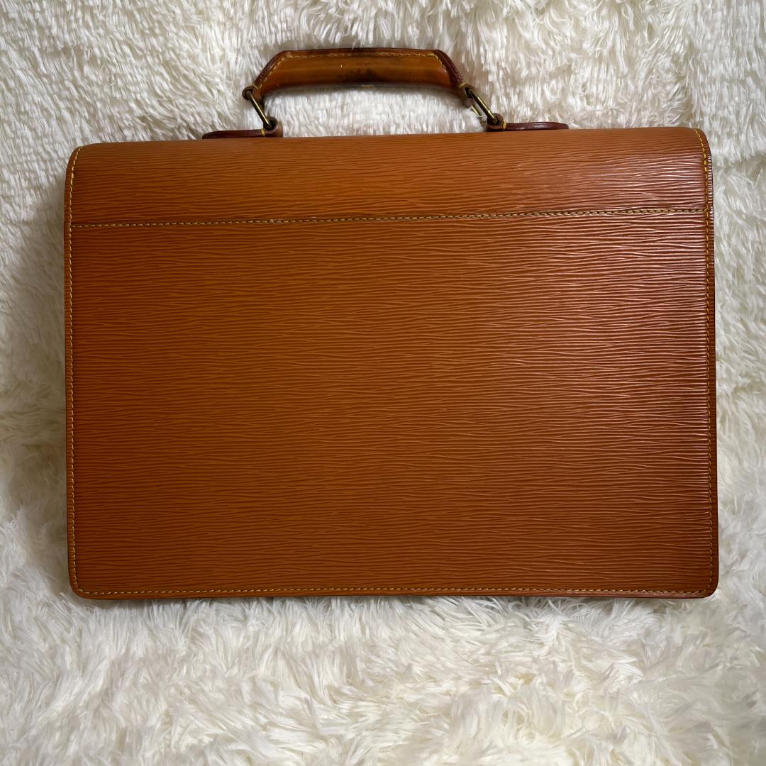 ✨極美品✨ルイヴィトン エピ セルビエットコンセイエ ビジネスバッグ メンズ