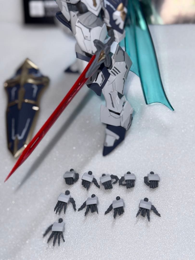 完成品　SNAA　1/144 円卓の騎士トリスタン