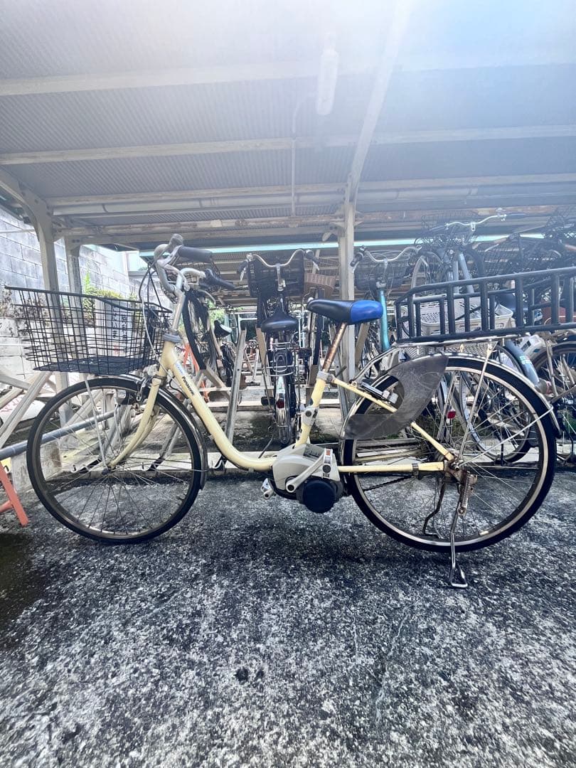 配達用、北鎌倉電5灯電動アシスト自転車 クリーム色 前カゴ付きパナソニック