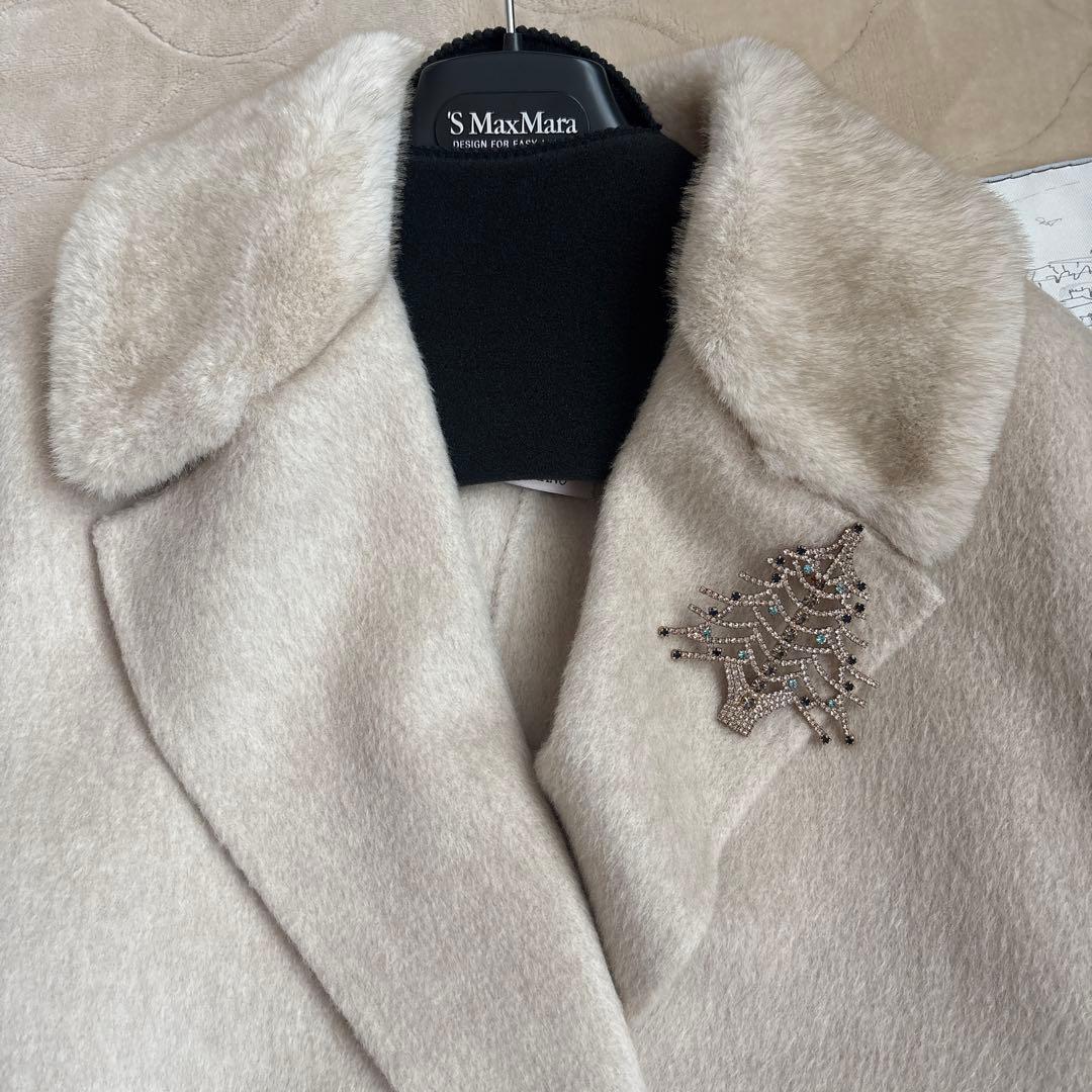 美品　WEEKEND Maxmara ブローチ　ビジュー　クリスマスツリー