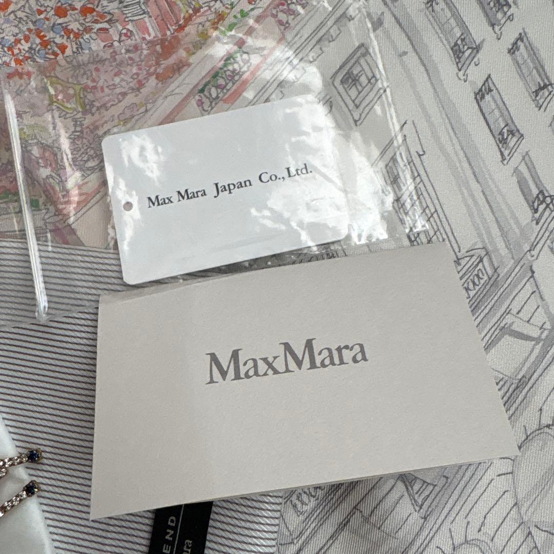 美品　WEEKEND Maxmara ブローチ　ビジュー　クリスマスツリー
