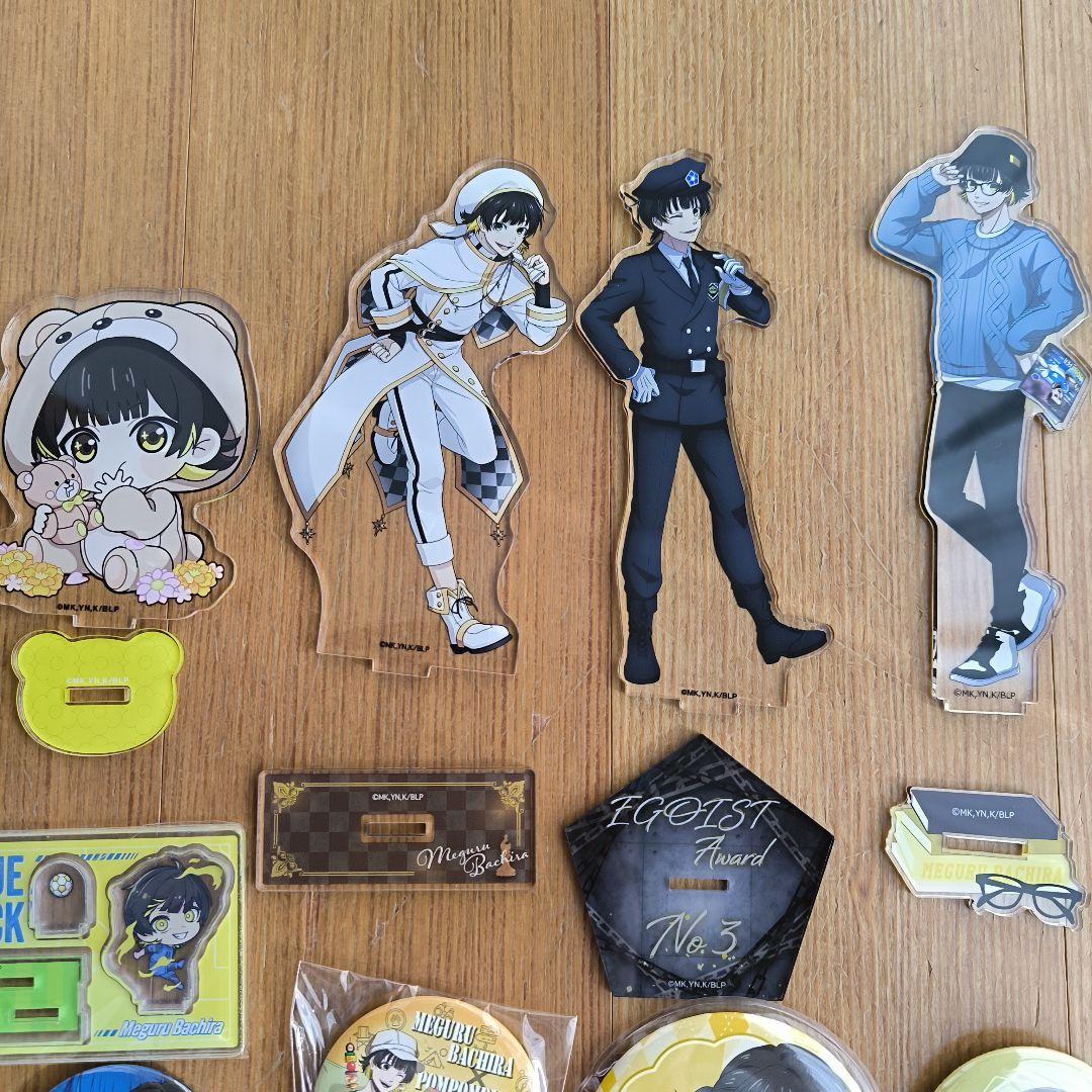 ブルーロック 蜂楽廻 アクスタ、缶バッジ まとめ売り - メルカリ