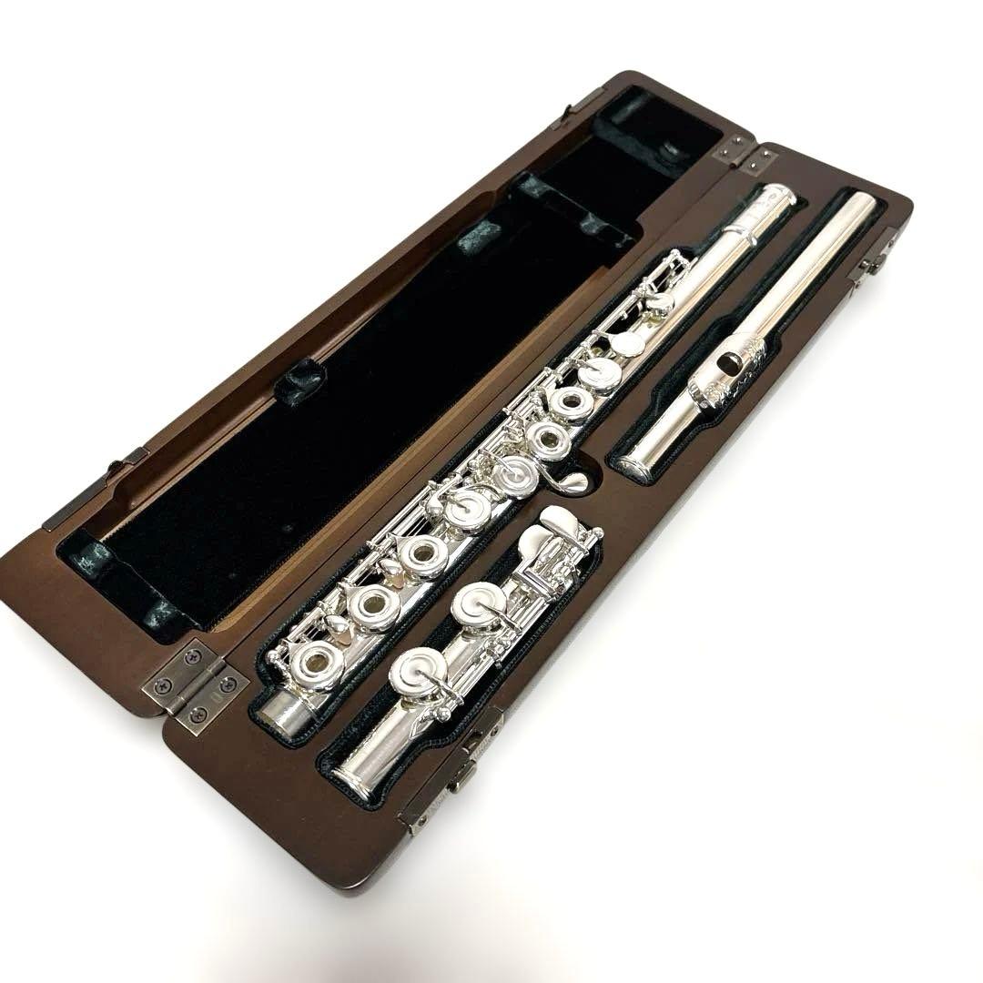 Pearl Flute　使用期間約1年　頭部管銀製　彫刻あり　リングキイ