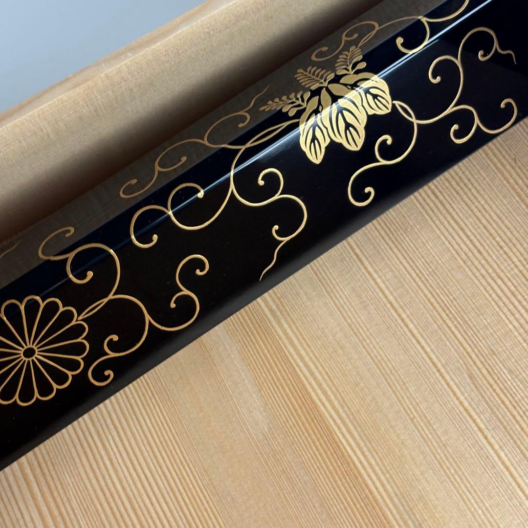 菊桐唐草 黒炉縁 在銘 共箱 茶道具 木製漆器