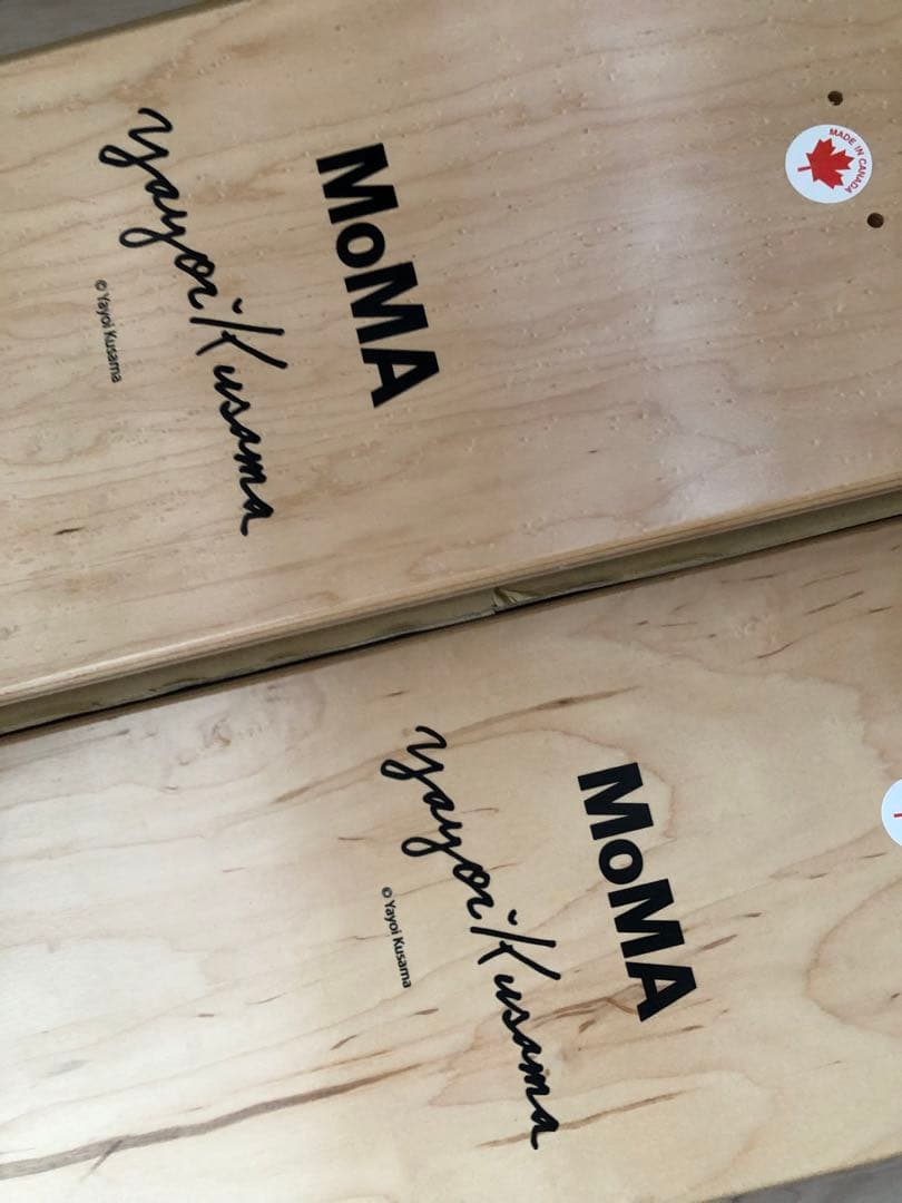 MOMA別注草間弥生スケードボード2種セット