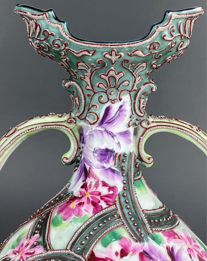 【美品】オールドニッポン ２２．２cm 花紋 一陳盛り花瓶 アールヌーボー様式