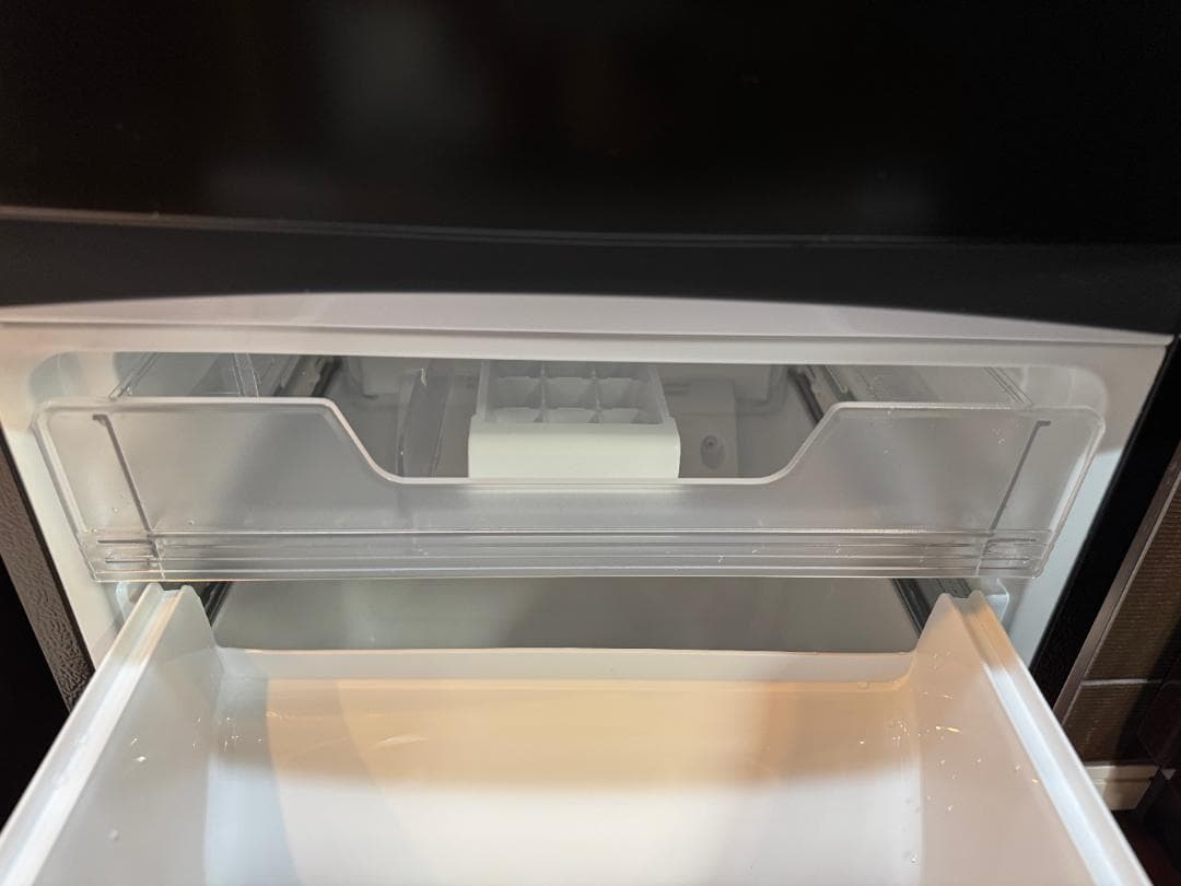 TOSHIBA ブラック冷蔵庫 153L