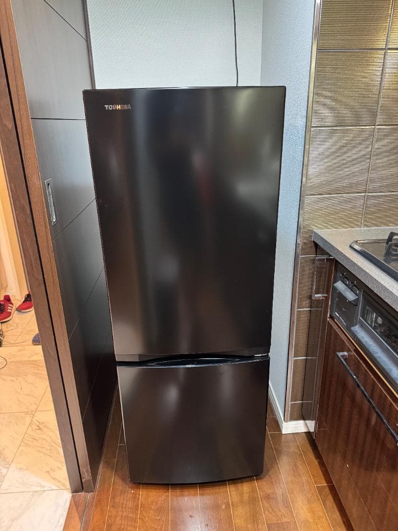TOSHIBA ブラック冷蔵庫 153L