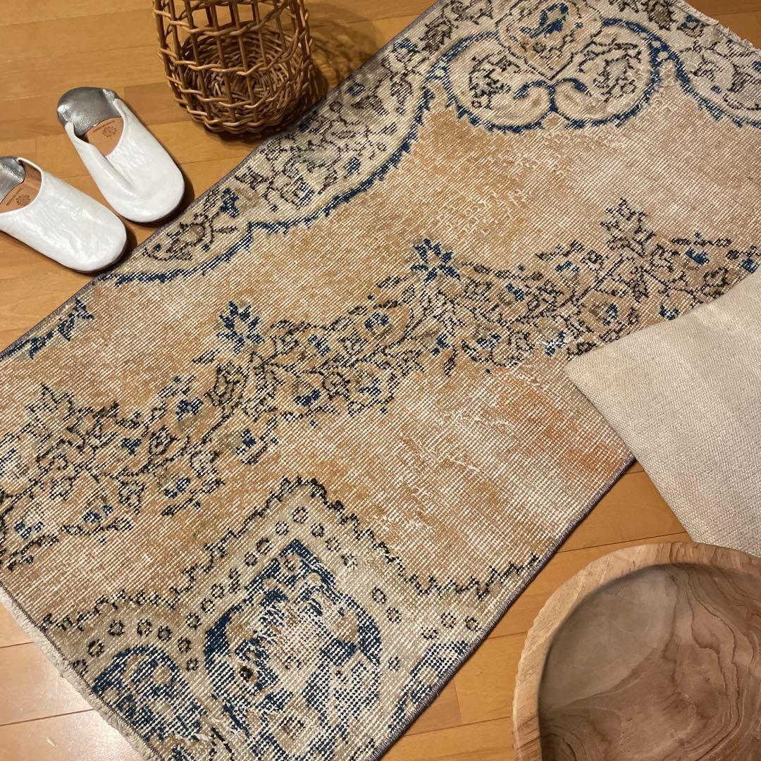 時代 朝鮮三嶋茶碗 「清友」即中斎花押の逸品 r299 時代 朝鮮三嶋茶碗