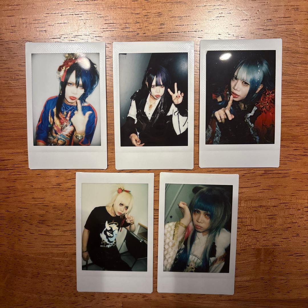 0.1gの誤算 緑川裕宇 チェキ【5枚セット】 - メルカリ