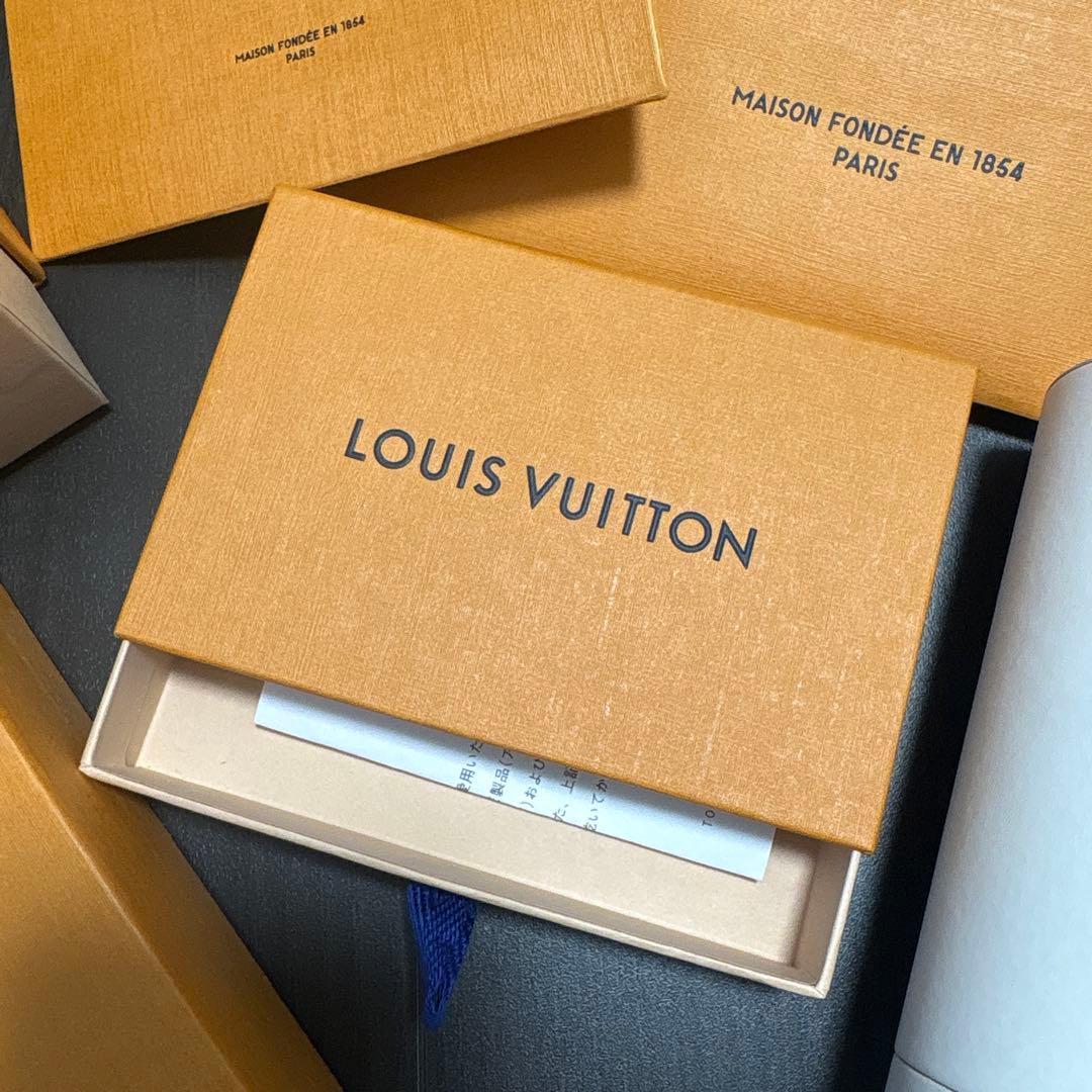 LOUIS VUITTON ギフトボックス 巾着 リボン 香水 紙袋 空箱