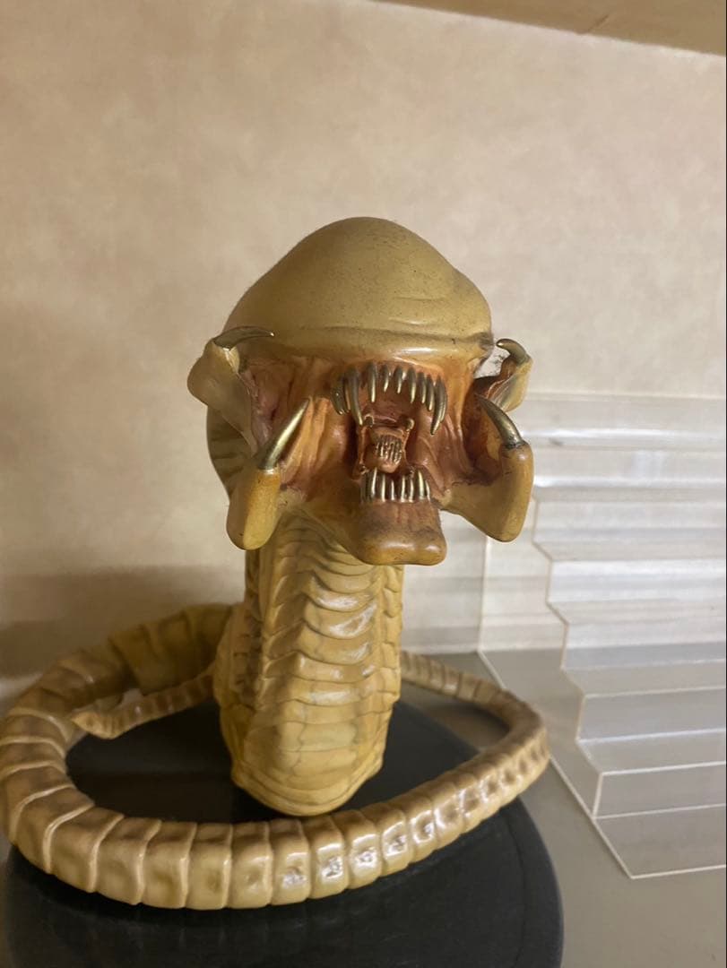 マスターレプリカ　エイリアン　ハイブリッドチェストバスター　プロップレプリカ新品