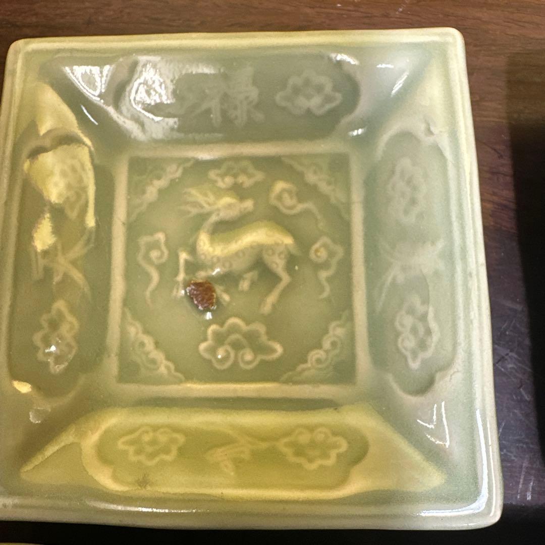 中国，明時代，青瓷，鹿模様の四角い皿 5枚セット