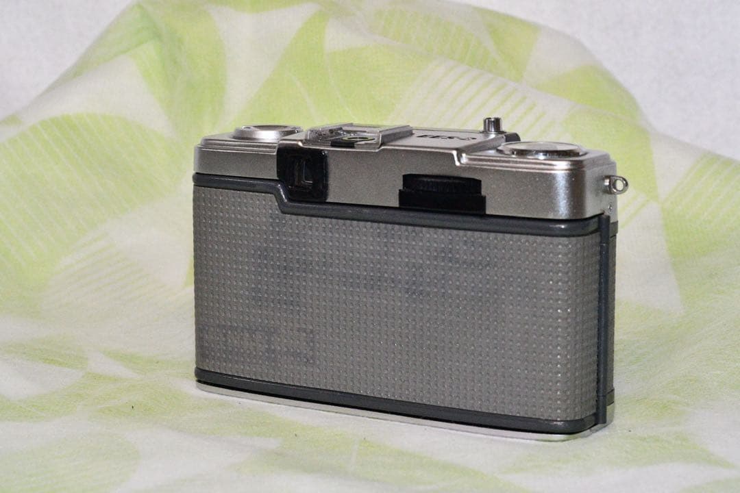 《動作品》OLYMPUS PEN EES-2