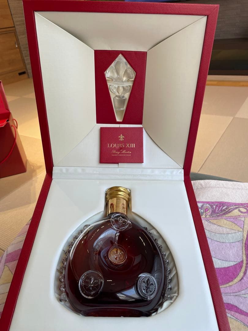 製品ラインナップ｜CRYRTAL BOTTLE（クリスタルボトル） ルイ13世