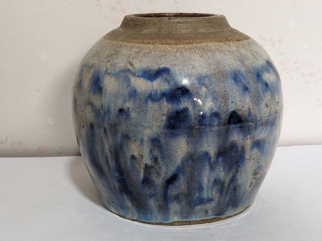 ♦古陶磁 壺 胴継ぎ 染付 藁灰釉 江戸時代 置物飾り 骨董品 灰釉短頸壺 附 銅鋺（伝茨城県石岡市出土）｜奈良国立博物館