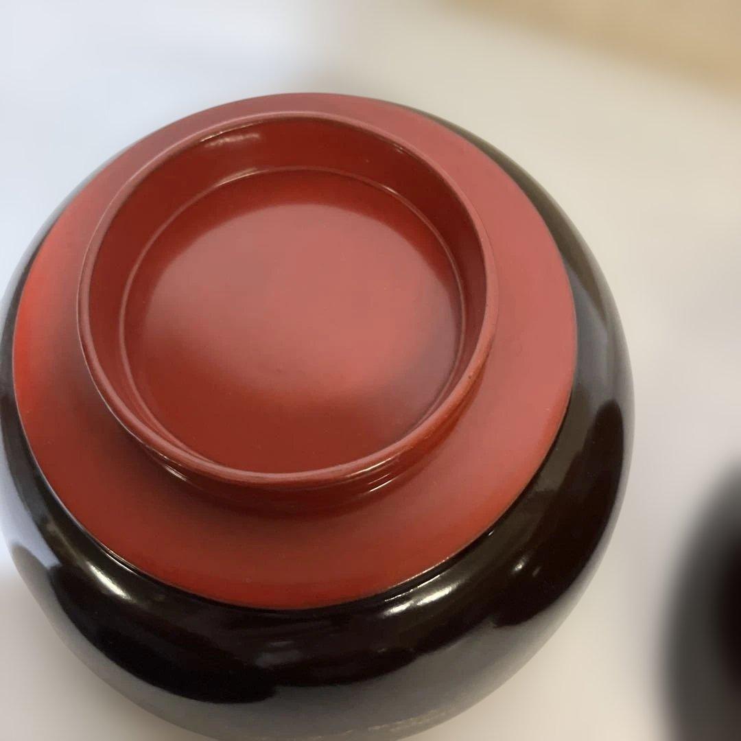 黒塗に蓋・内朱塗の金蒔絵木製漆器椀五客／蓋に希少な意匠「（三日月の）月輪に蝙蝠」