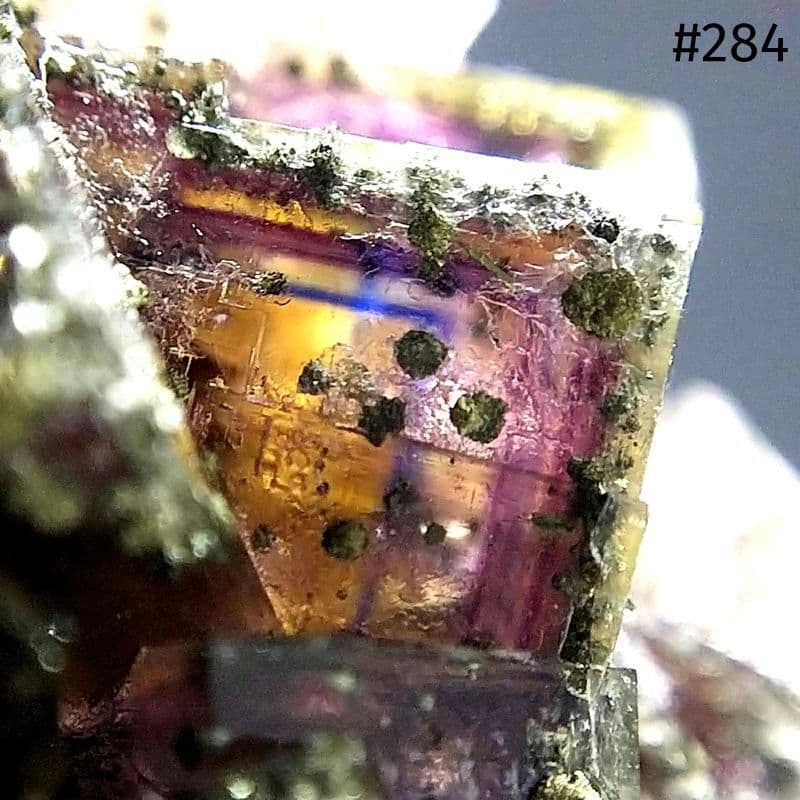 284 マルチカラー フローライト＆キャルコパイライト ドイツ産 284 マルチカラー フローライト＆キャルコパイライト ドイツ産 284