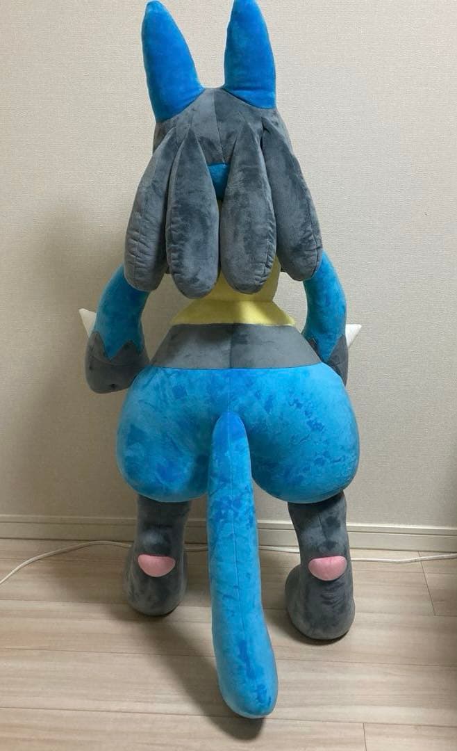 ルカリオ 等身大ぬいぐるみ