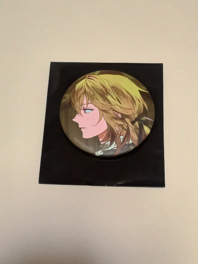 OVER REQUIEMZ オバレク マット缶バッジ クロード - メルカリ